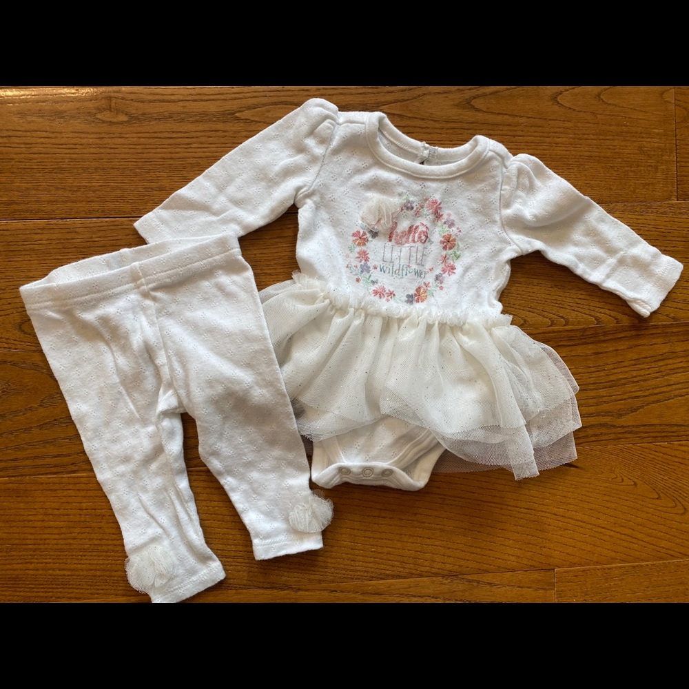 Adorable Baby Girl outfit with skirt